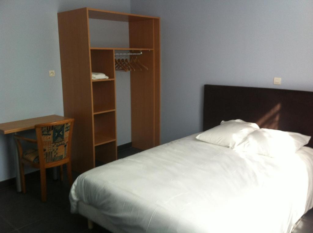 Hotel Moderne Nanterre Luaran gambar