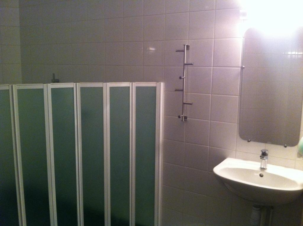 Hotel Moderne Nanterre Bilik gambar