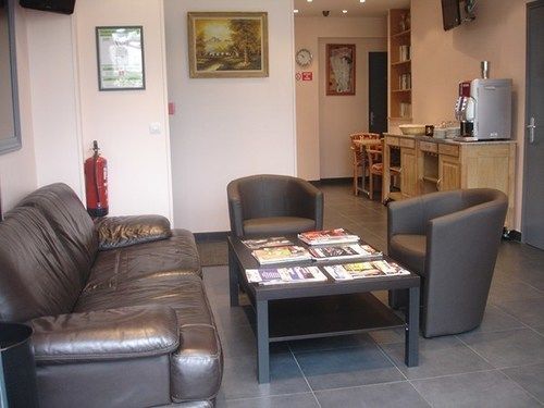 Hotel Moderne Nanterre Luaran gambar